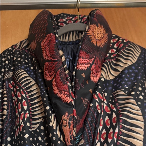 FARM Rio Black Wild Bananas Metallic Reversible Oversized Puffer Jacket - Picture 6 of 16